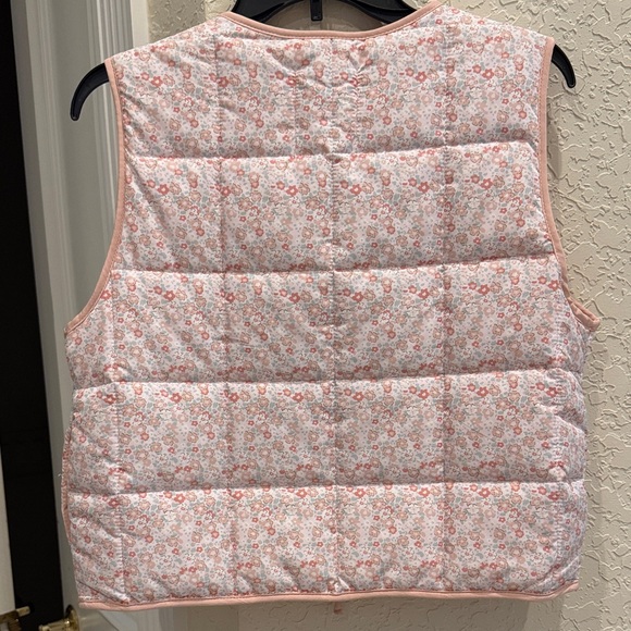Stoosh Light Pink Floral Puffer Vest - Picture 4 of 7